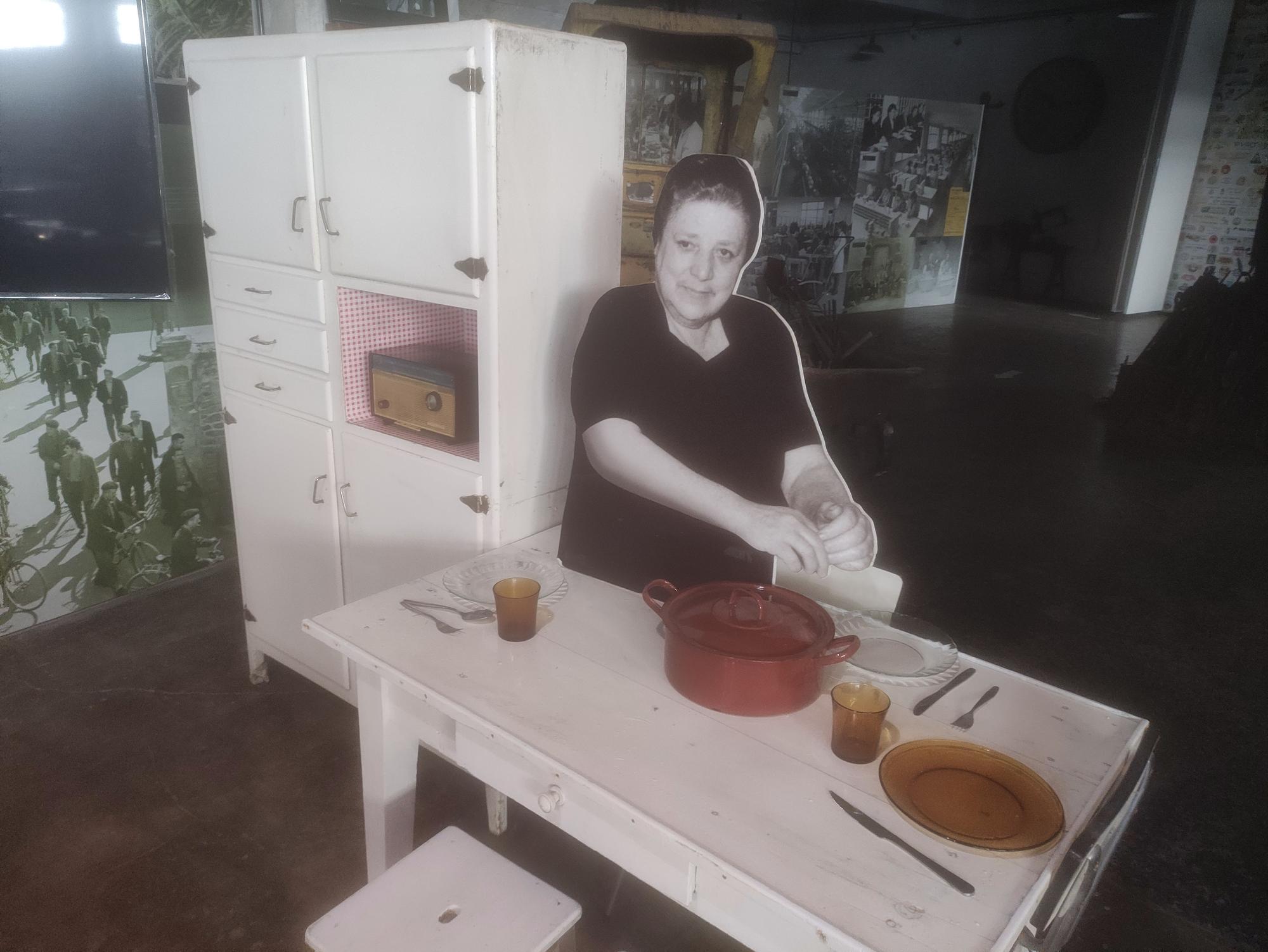 Exposición de objetos de hace unas décadas, en Legazpi