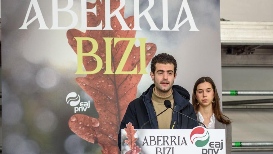 Aberri Eguna | El PNV defiende Euskadi como "patria viva" y ser "más nación" ante la "actual incertidumbre"