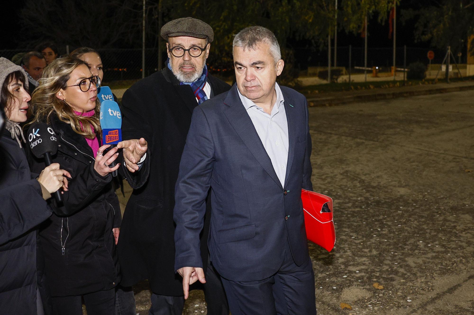 Fotos de la salida de Santos Cerdán de la cárcel de Soto del Real