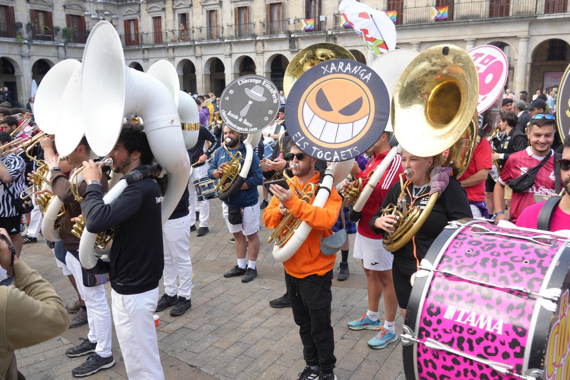 En imágenes: Las dianas llaman a la fiesta en el día de Santiago