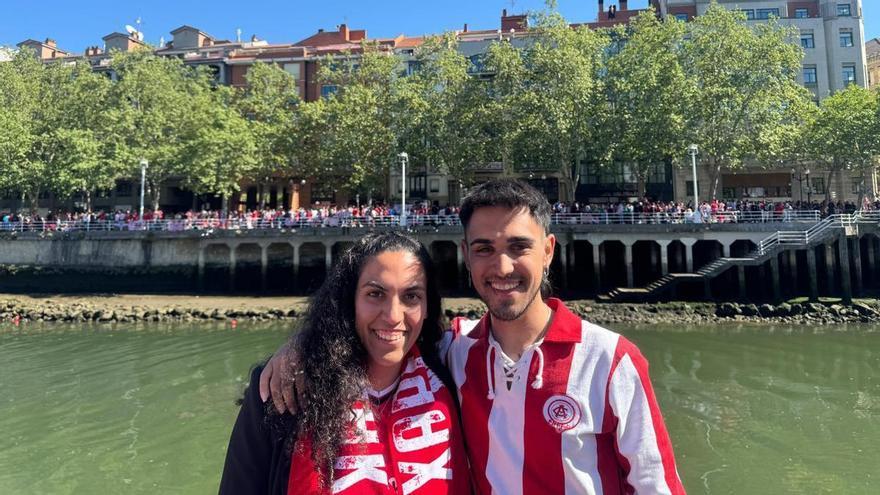 La gabarra también navega por el Manzanares: Desde Madrid, Soria y Granada para gozar de un día histórico