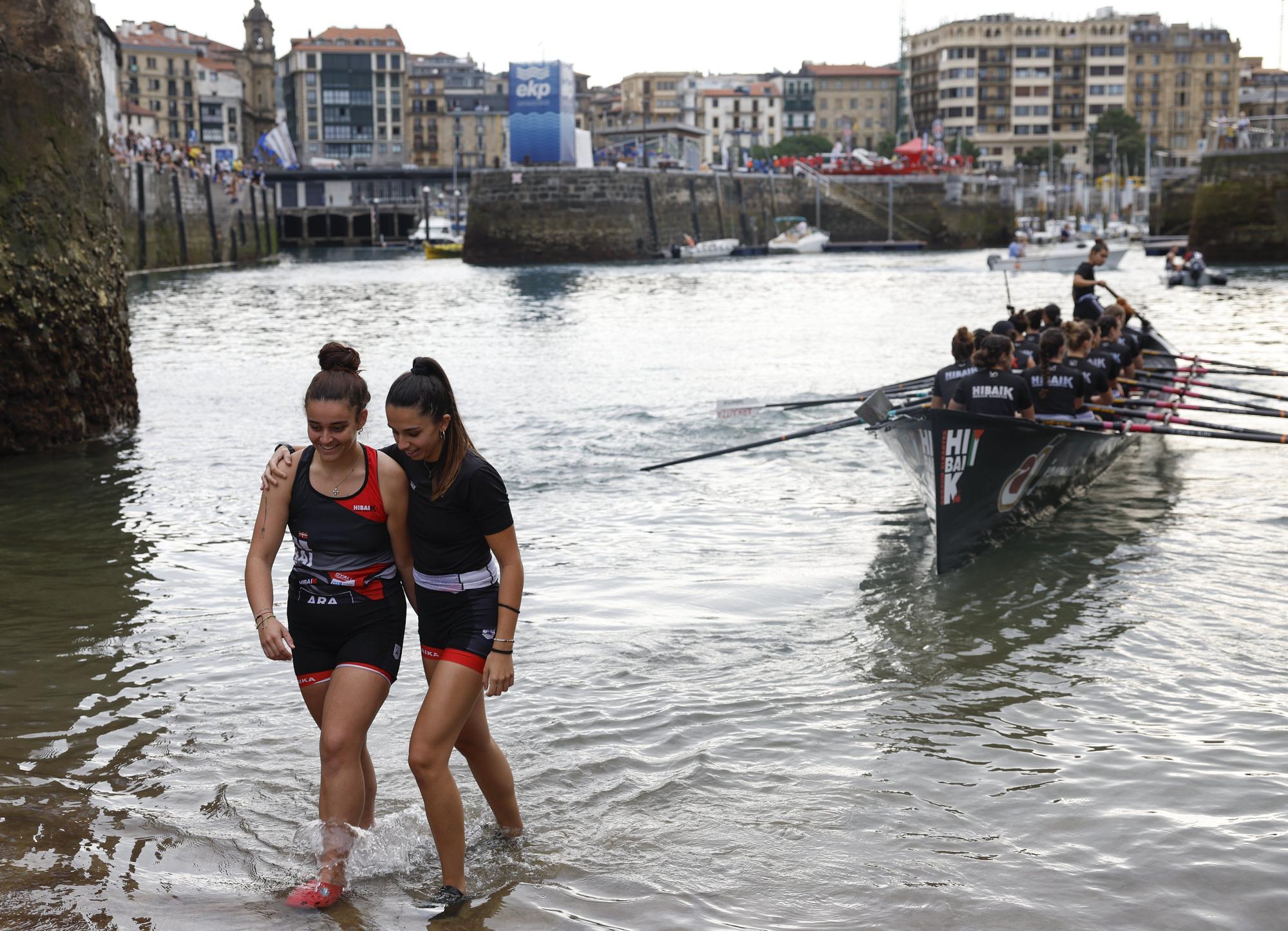 En imágenes: Arraun encarrila su cuarta bandera en Donostia