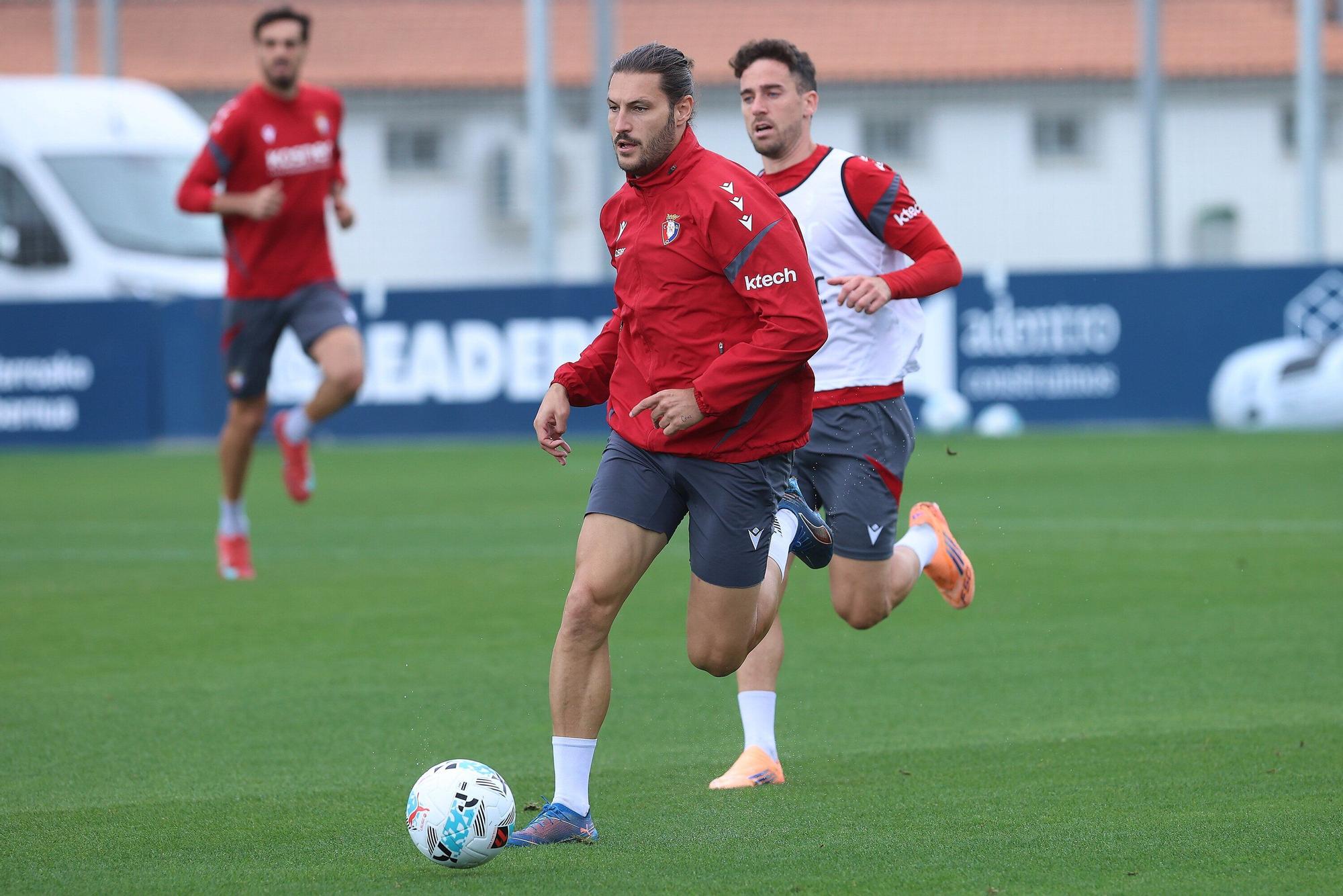 Fotos del entrenamiento de Osasuna (24 de septiembre de 2025)