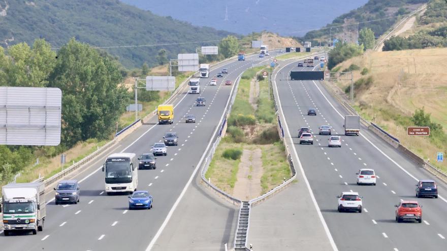 Varios kilómetros de retenciones en la A-1 en Vitoria-Gasteiz