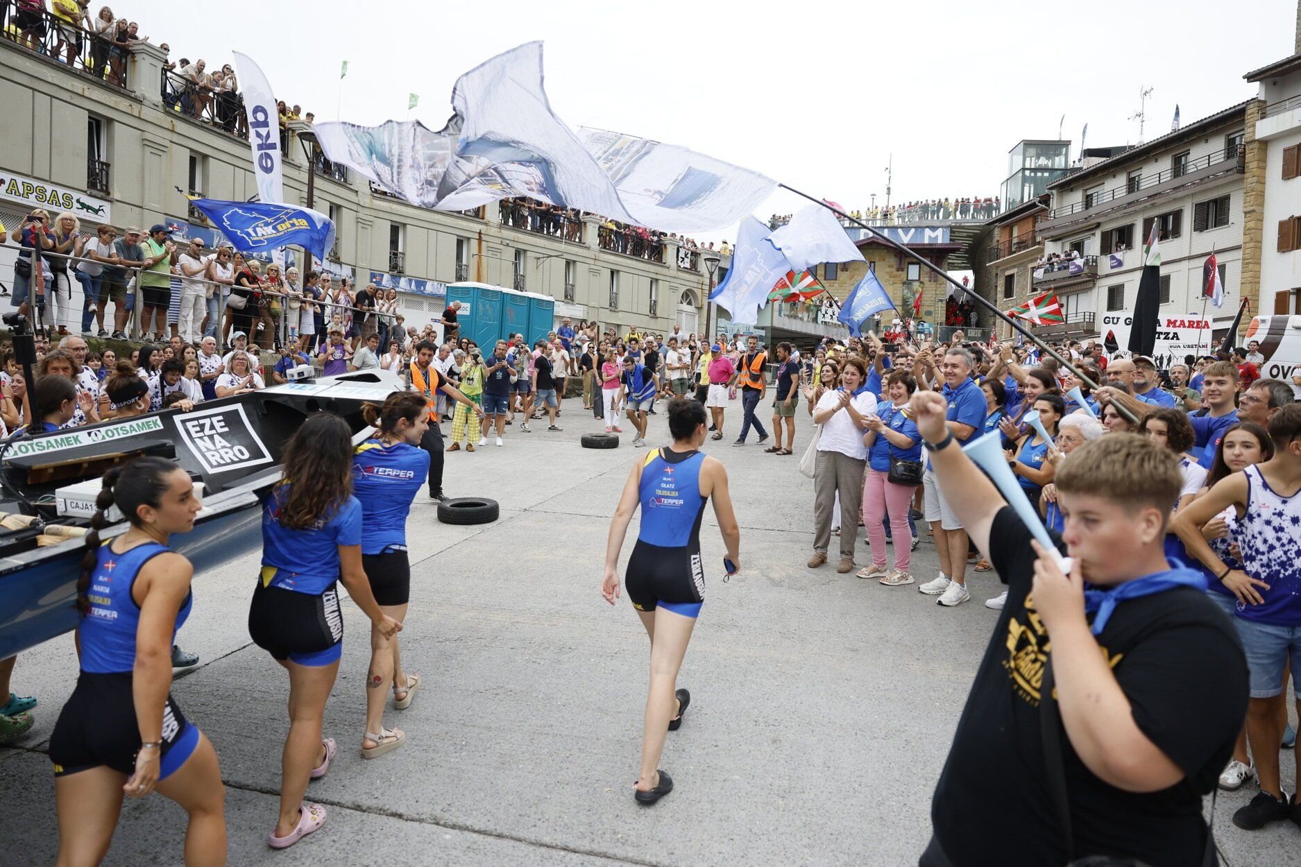 [Fotos] Donostia rema con pasión en la primera jornada de la Bandera de la Concha