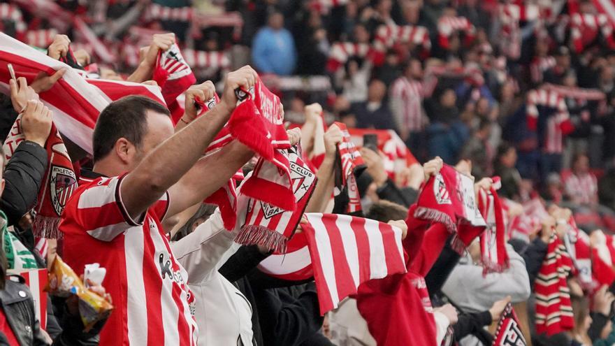 Identificados dos jóvenes por intentar agredir a aficionados del Betis tras el partido del Athletic