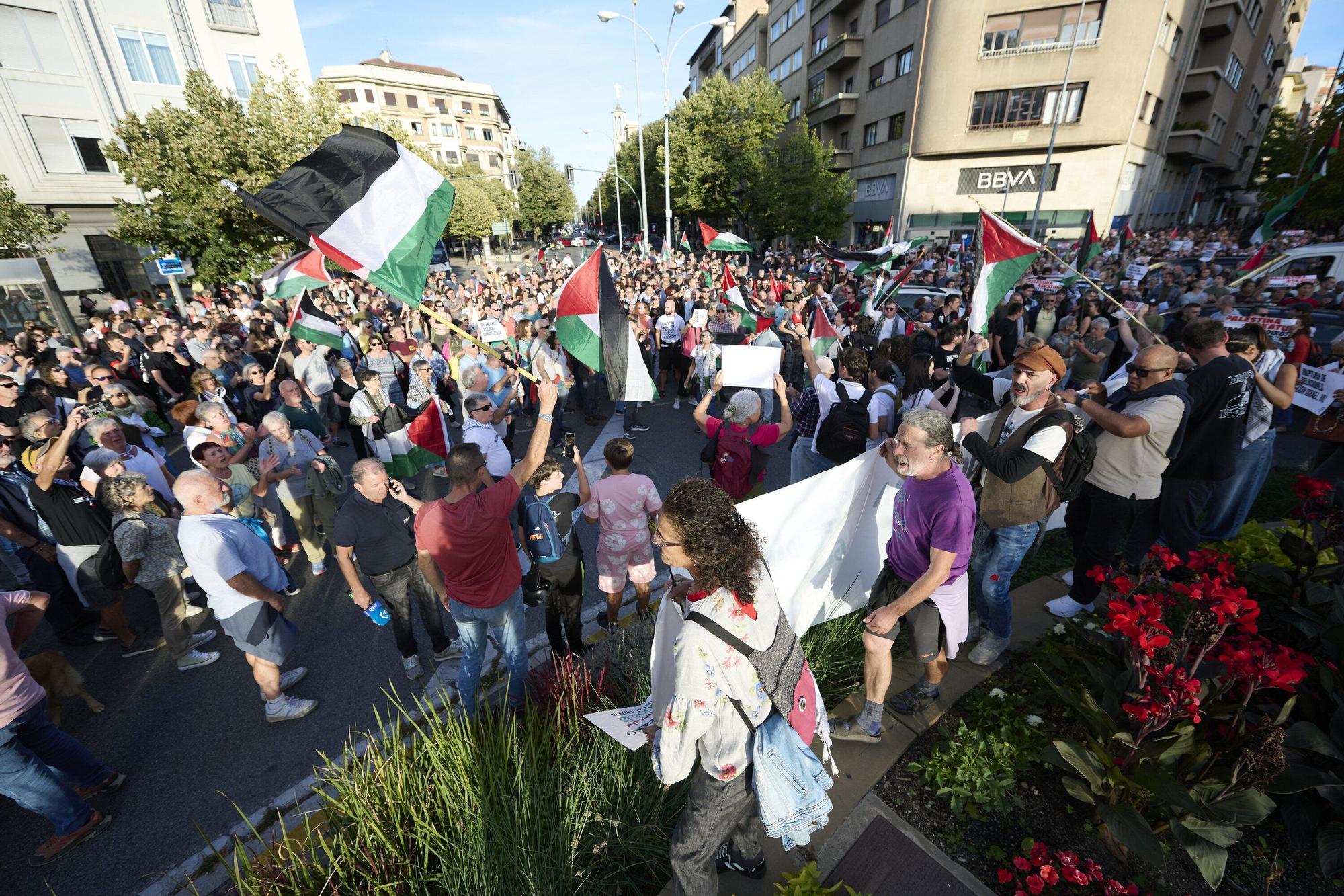 Concentración en Pamplona contra la detención de la flotilla humanitaria a Palestina