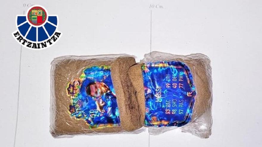 Detienen en Andoain tras tirar a una papelera unos cien gramos de hachís