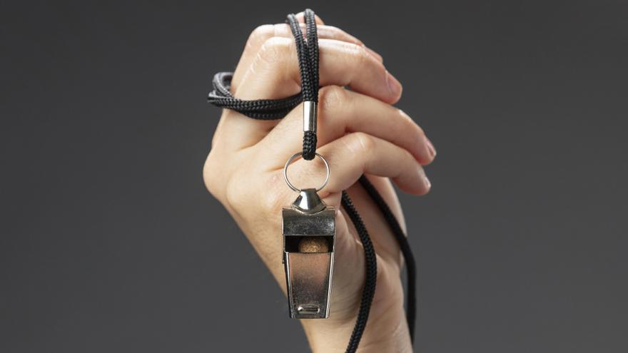 Suspendido un árbitro de LaLiga Hypermotion por un presunto delito sexual