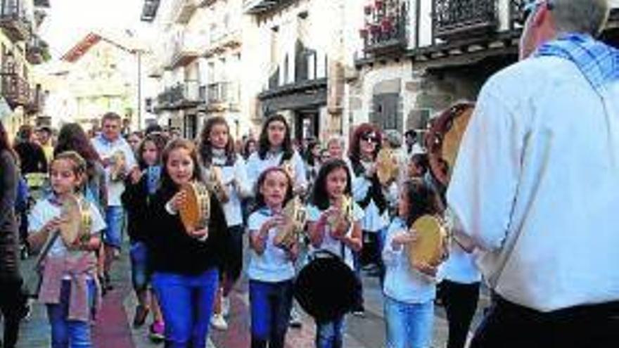 El trabajo de los cesteros es una labor artesanal siempre apreciada.