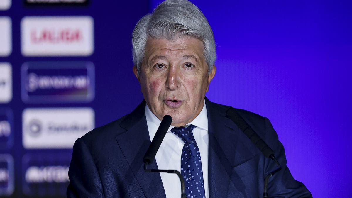 Enrique Cerezo permanecerá como presidente y accionista del Atlético de Madrid.