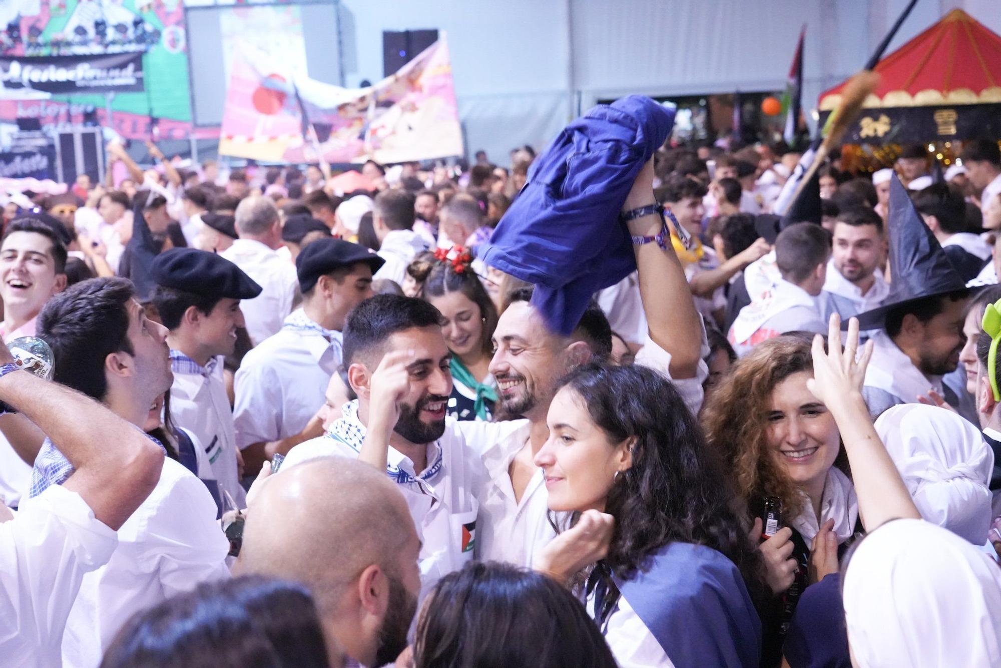 Yeray González da la salida a la intensa maratón de 9 días de fiestas de Basauri con las cuadrillas invadiendo las calles
