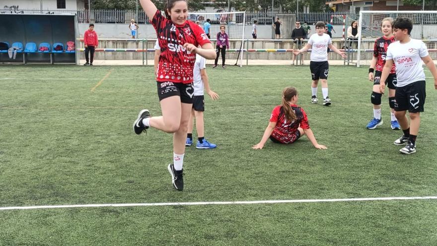 Vitoria-Gasteiz celebra este sábado el día del balonmano hierba