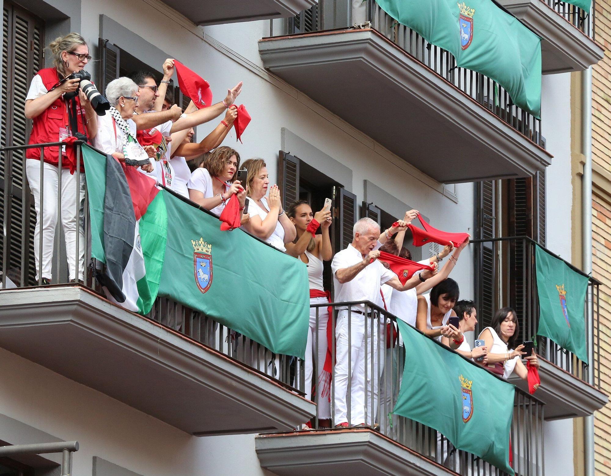 Fotos del  Chupinazo de San Fermín 2025 en Pamplona: ¡La fiesta más internacional se enciende con un grito solidario por Palestina!
