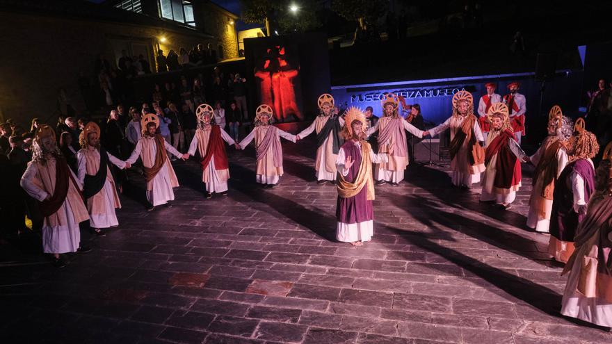 Fotos del acto social de DANOK OTEIZA en el museo de Alzuza