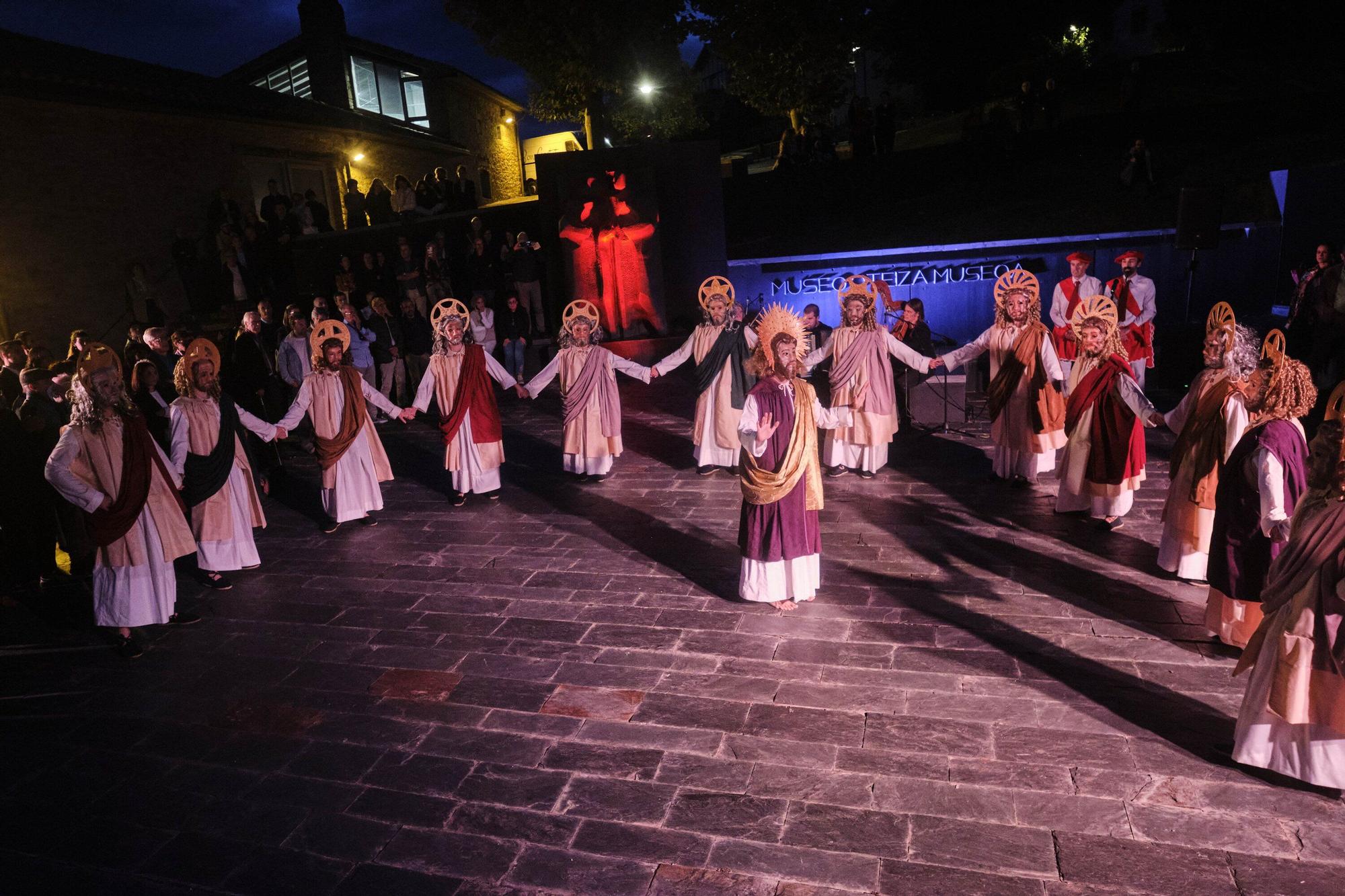 Fotos del acto social de DANOK OTEIZA en el museo de Alzuza