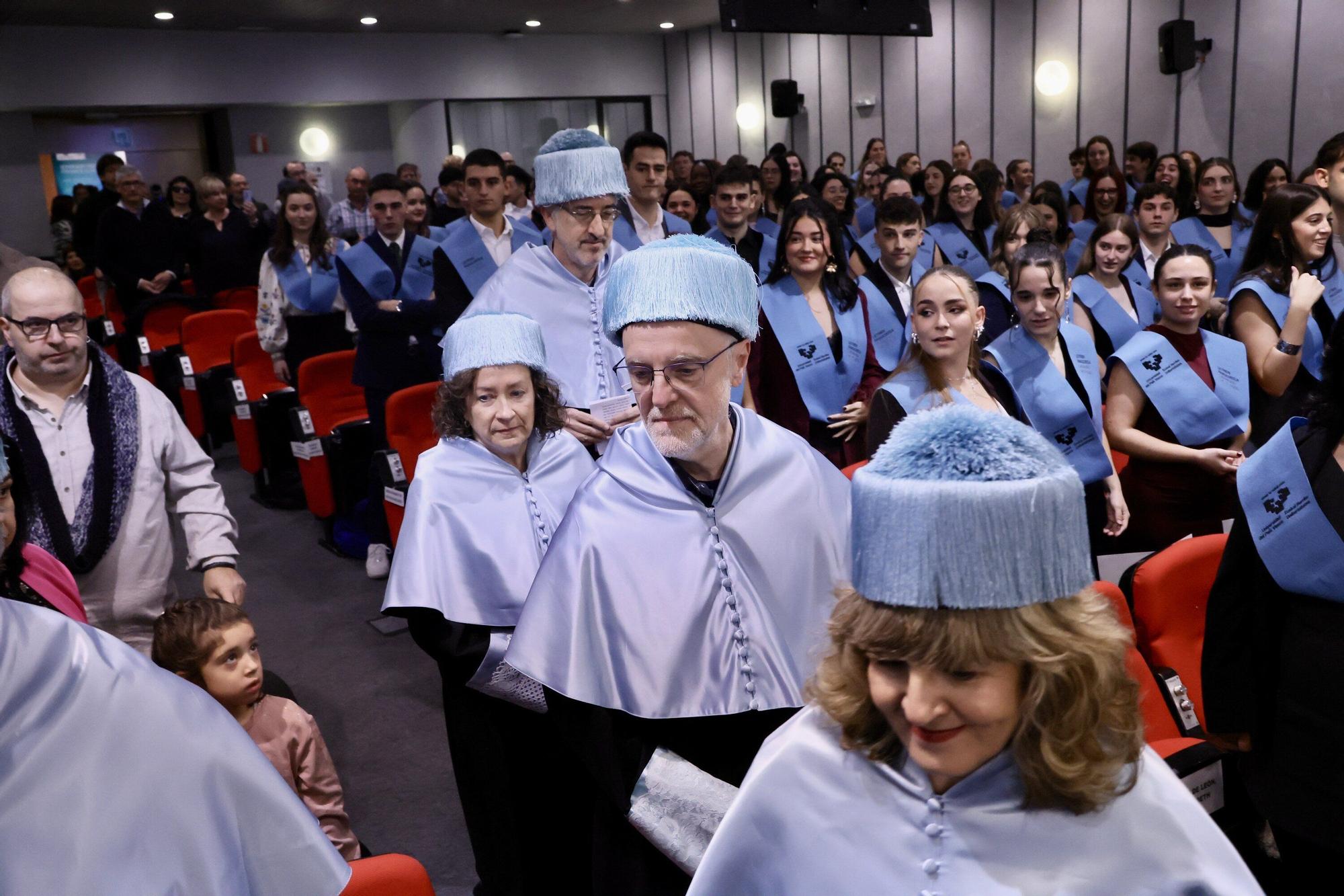 En imágenes: Graduación de alumnos de la Facultad de Letras