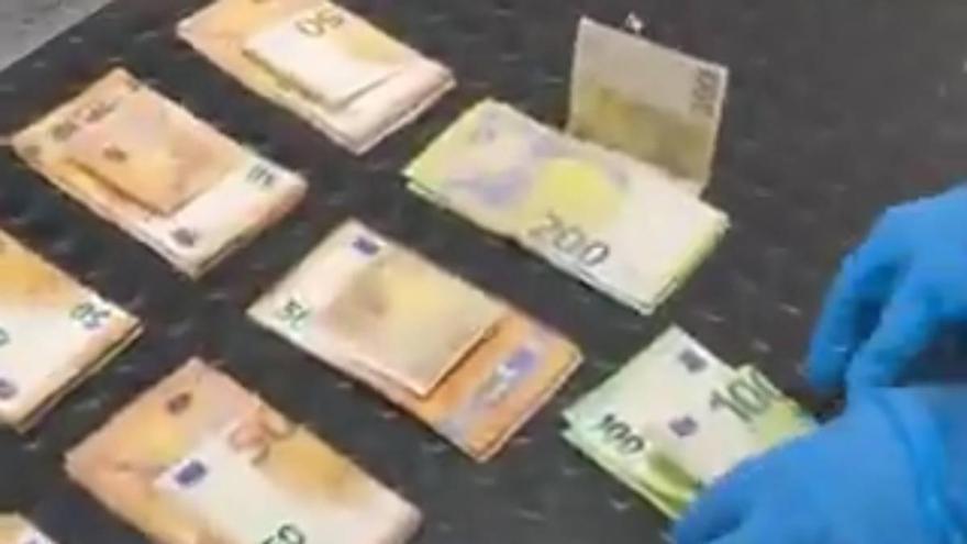 Pillan a un pasajero con un euro de más de lo permitido por ley en el aeropuerto de Bilbao