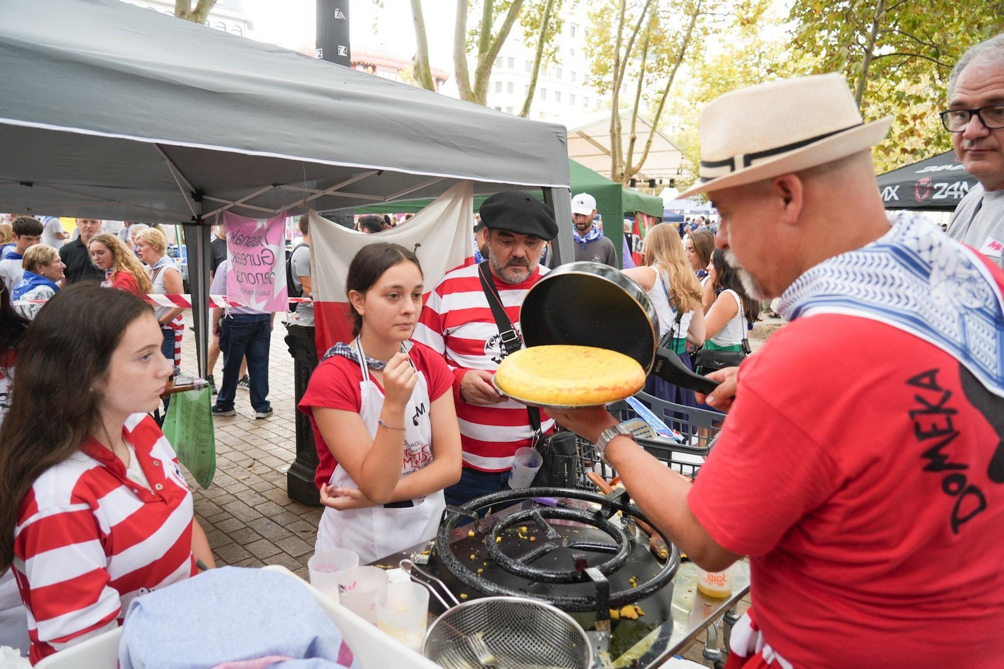 En imágenes: El certamen gastronómico de tortilla de patatas