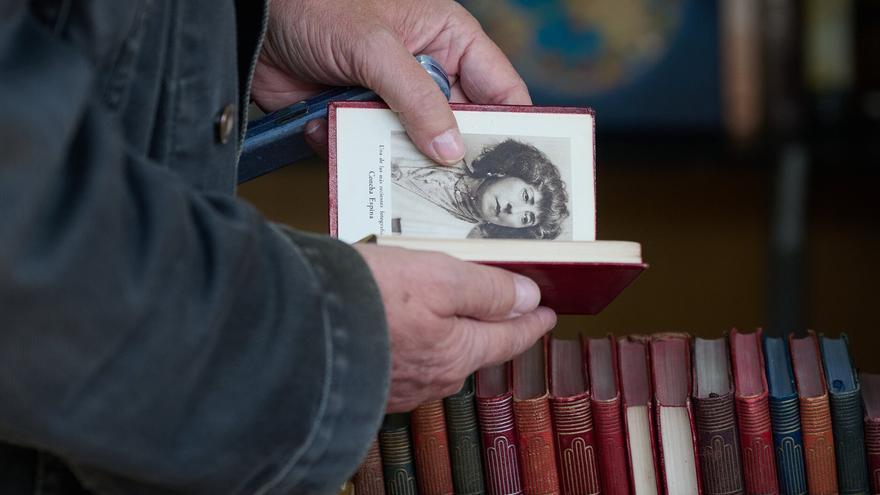 La historia de Navarra, lo más demandado en la Feria del Libro Antiguo y de Ocasión