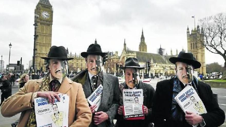 El movimiento euroescéptico Grassroots Out se movilizó ayer en Londres para pedir la salida de la UE.