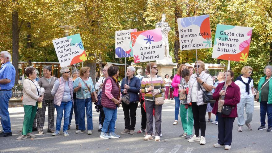 En imágenes: Celebración en Vitoria-Gasteiz del 35º aniversario del Día Internacional de las Personas Mayores