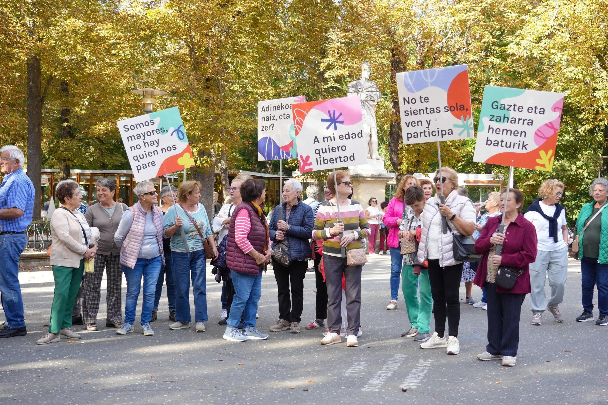 En imágenes: Celebración en Vitoria-Gasteiz del 35º aniversario del Día Internacional de las Personas Mayores