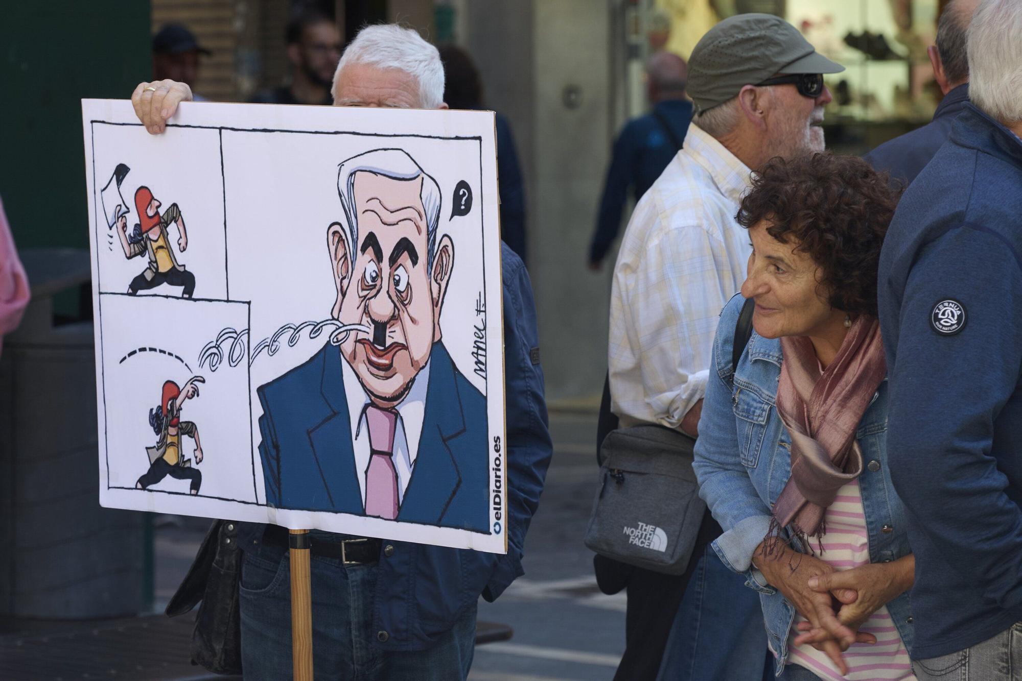 Manifestación en Pamplona de la plataforma 'Mayores frente a la crisis'