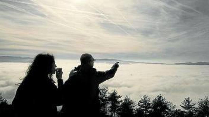 Vista de la niebla en Pamplona desde el monte Ezkaba.
