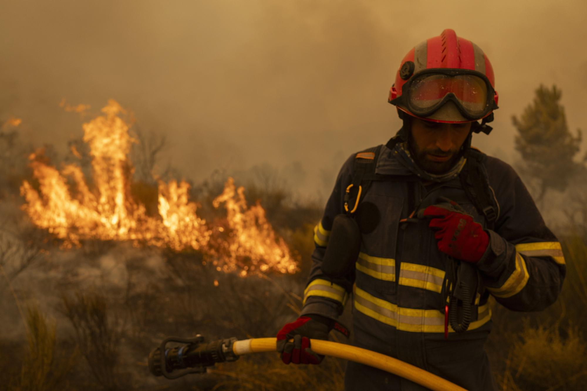 Semana negra de incendios: Cuatro muertos y 120.000 hectáreas quemadas