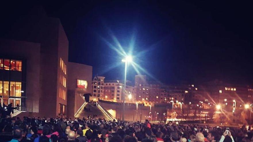 Una multitud de personas acude a la &#039;quedada runner&#039; en homenaje a Laura Luelmo.
