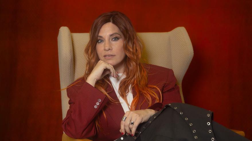 Leire Martínez irrumpe con fuerza con el estreno de su primer álbum en solitario: 'Historias de aquella niña'