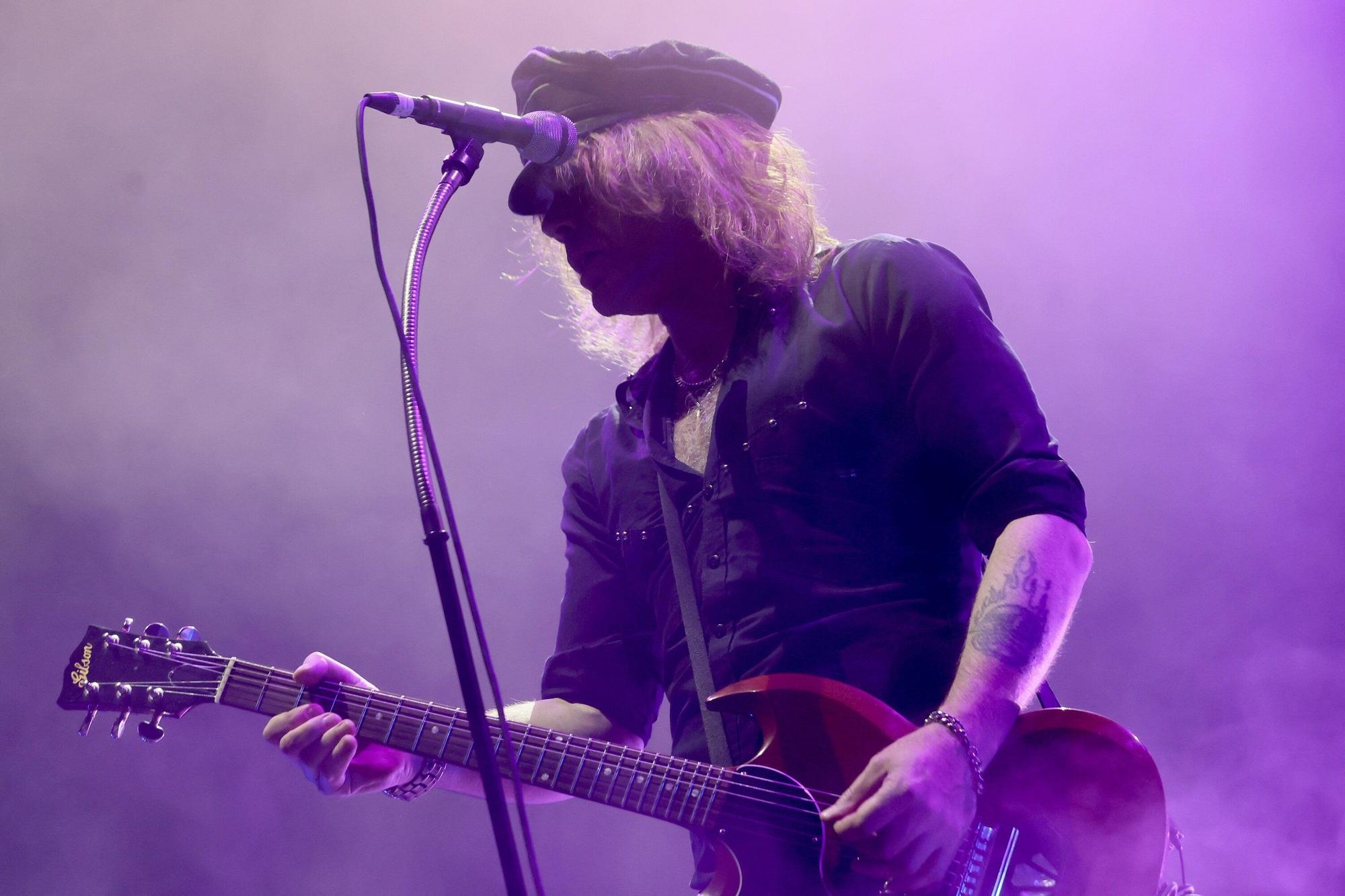 En imágenes: así están siendo los conciertos de este sábado del Azkena Rock Festival
