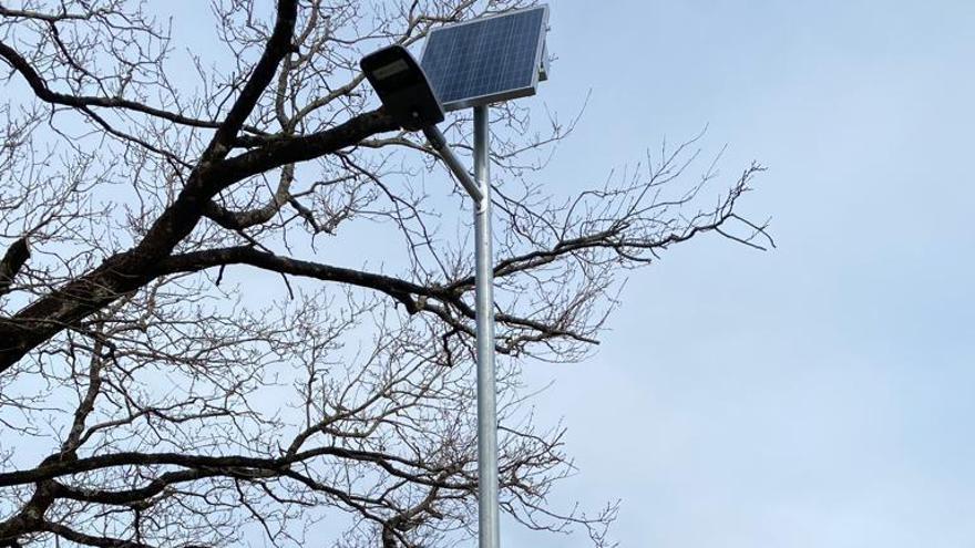 Gamiz-Fika instala 16 farolas solares en el municipio