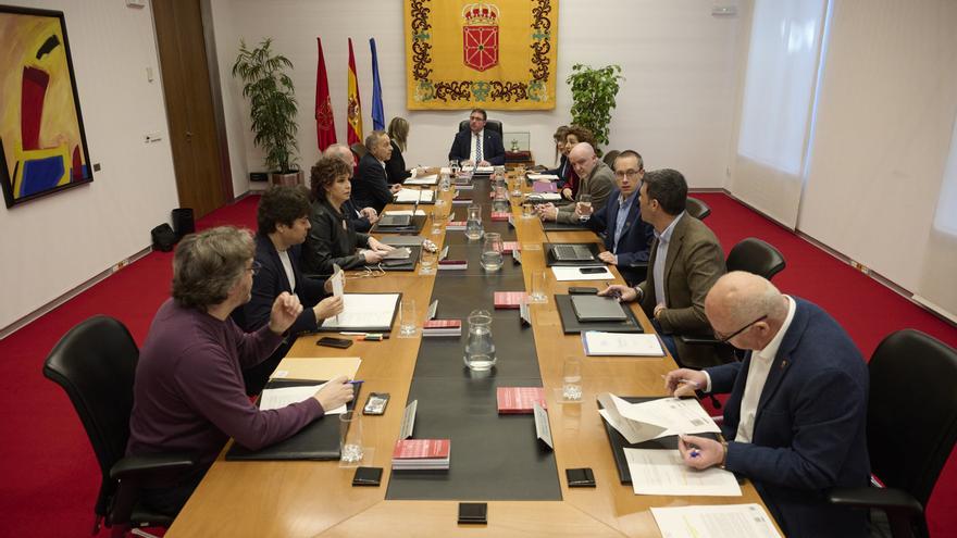 La Mesa del Parlamento de Navarra salva el mensaje del 8M tras el rechazo de Vox