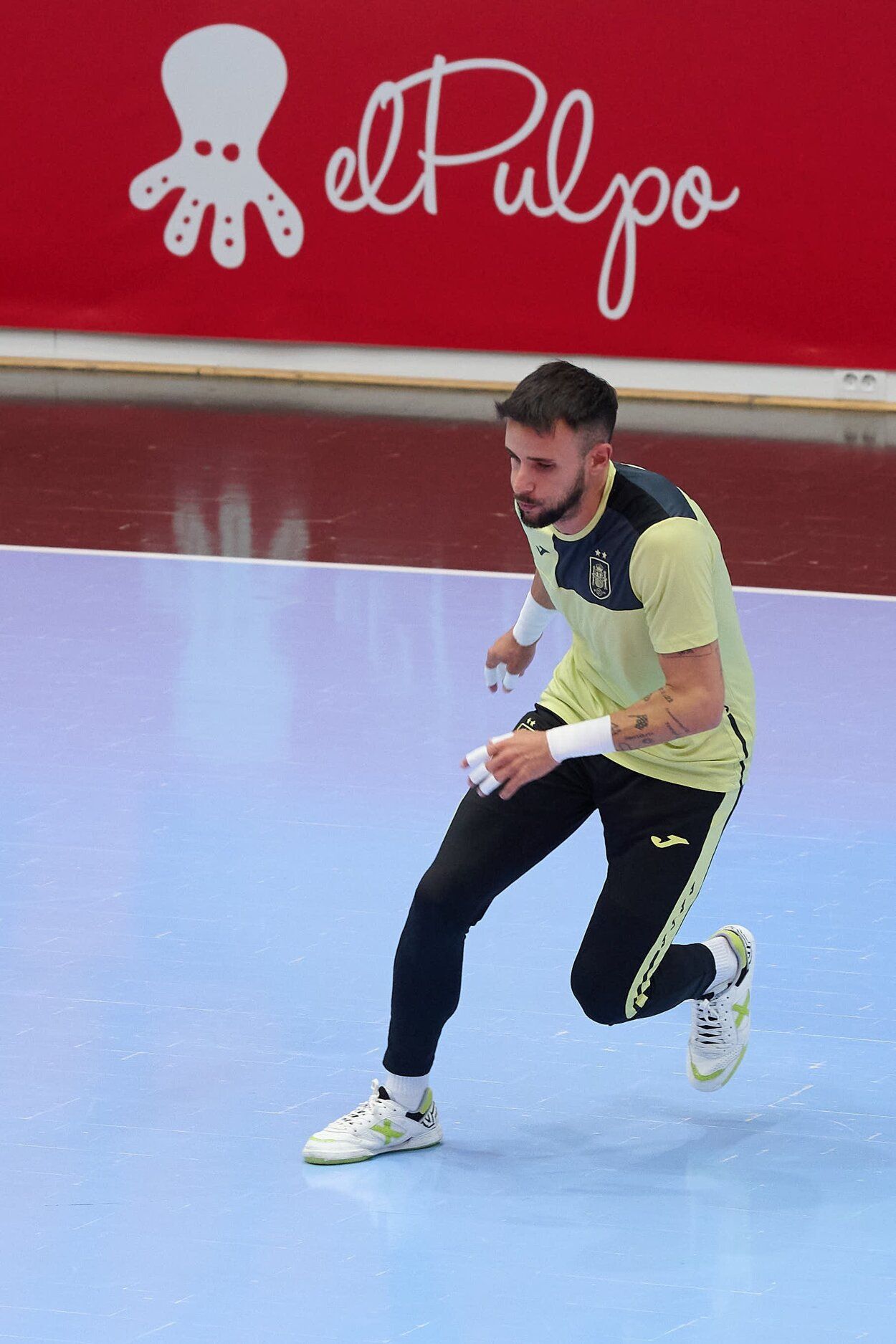 Fotos del entrenamiento de la selección española de fútbol sala en el pabellón Anaitasuna