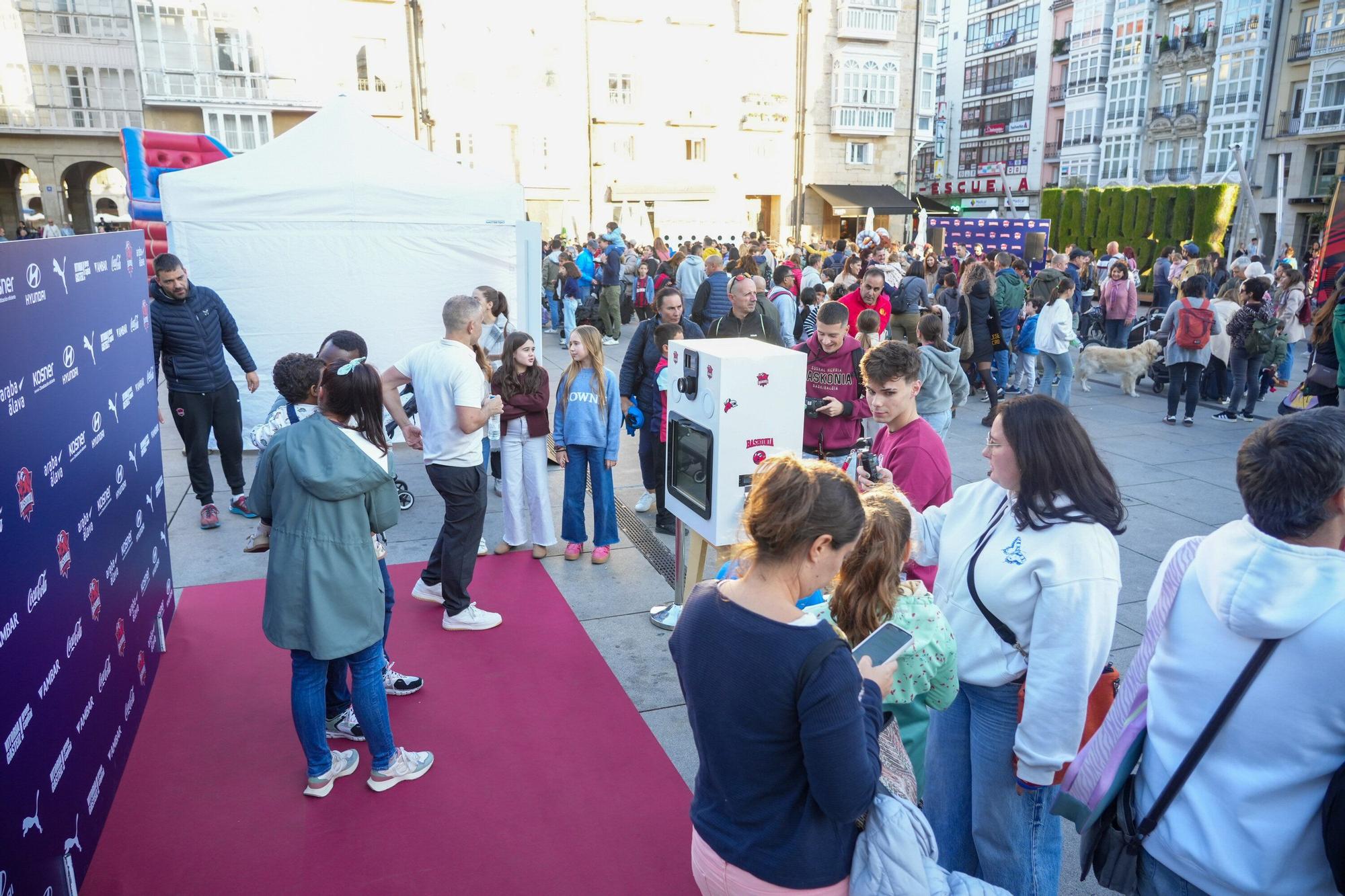 En imágenes: La gran fiesta del Baskonia se celebra en la Virgen Blanca