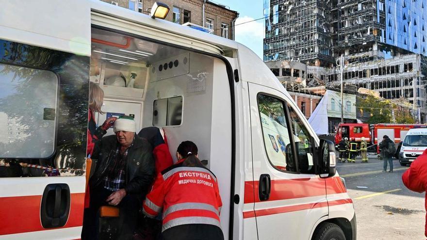 Putin responde al ataque al puente de Crimea bombardeando Kiev y otras grandes ciudades ucranianas