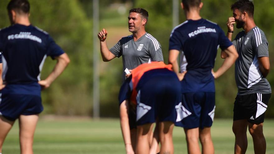 Luis Carrión, un exalbiazul dispuesto a cortar la buena racha del Alavés