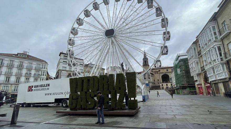 Una noria gigante en la Virgen Blanca es el principal reclamo navideño de este año en Vitoria