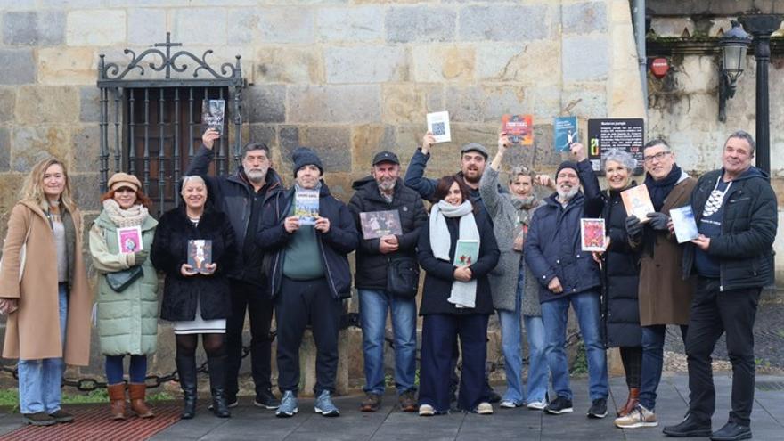 Encuentro de escritores y escritoras de Debagoiena, agrupados en la asociación Leida, el pasado diciembre.