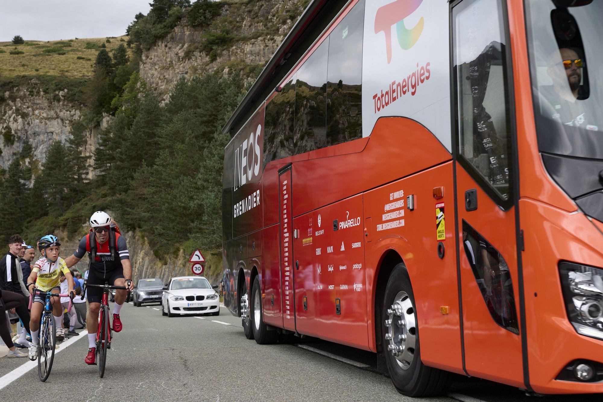 Fotos de la etapa navarra de La Vuelta 25 entre Sendaviva y Larra - Belagua