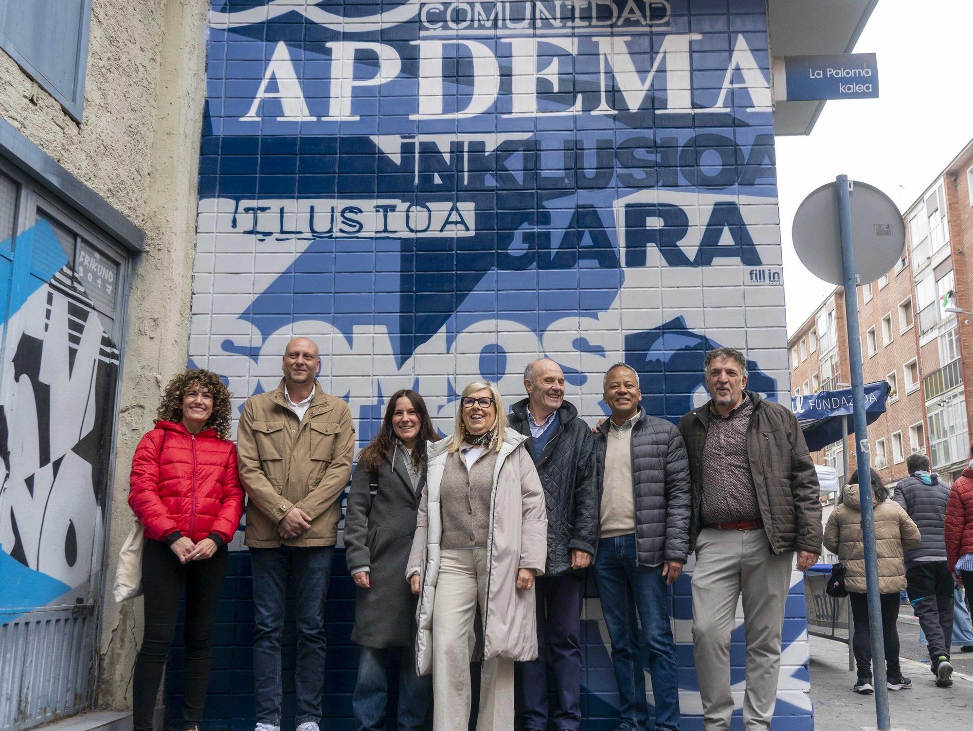 La inclusión se pinta en el mural de APDEMA