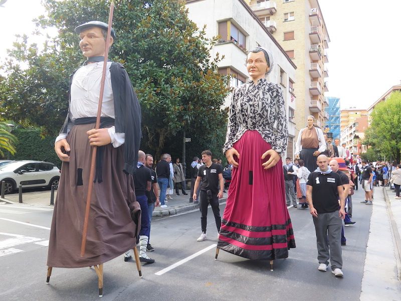El desfile de la Euskal Jaia de Urretxu, en imágenes