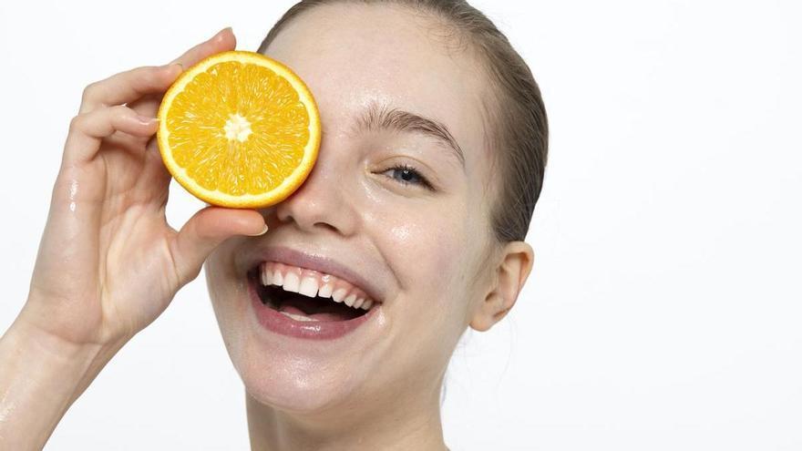 Vitamina C: ¿qué beneficios aporta a la piel tras el verano?