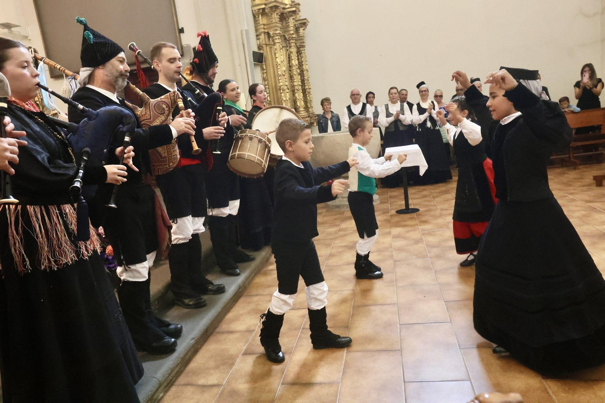 En imágenes: El Centro Gallego de Vitoria celebra Santiago