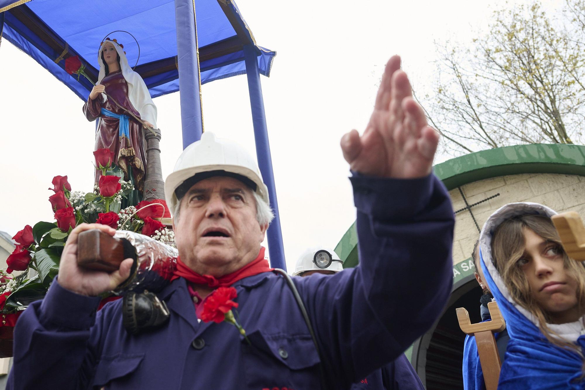 Fotos de la procesión en Beriáin de Santa Bárbara, patrona de los mineros