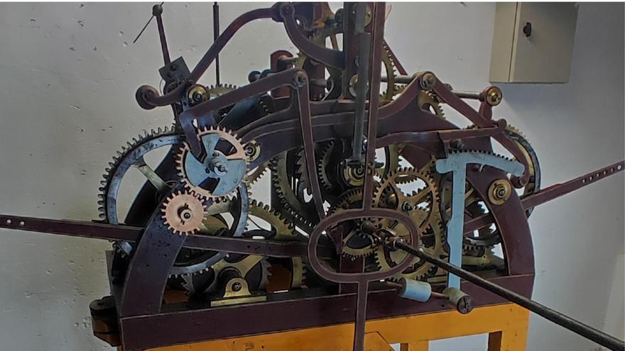 Los vitorianos podrán ver la maquinaria del reloj de San Miguel antes de su instalación