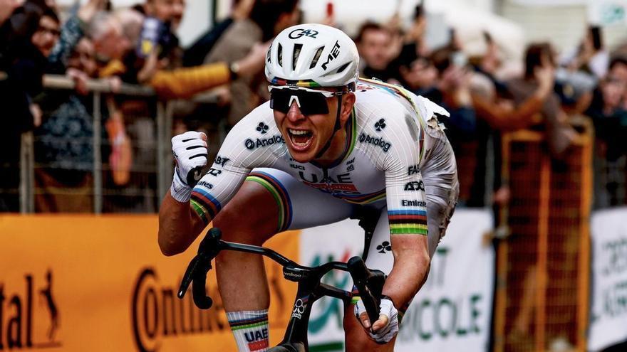 El monstruo de tres cabezas