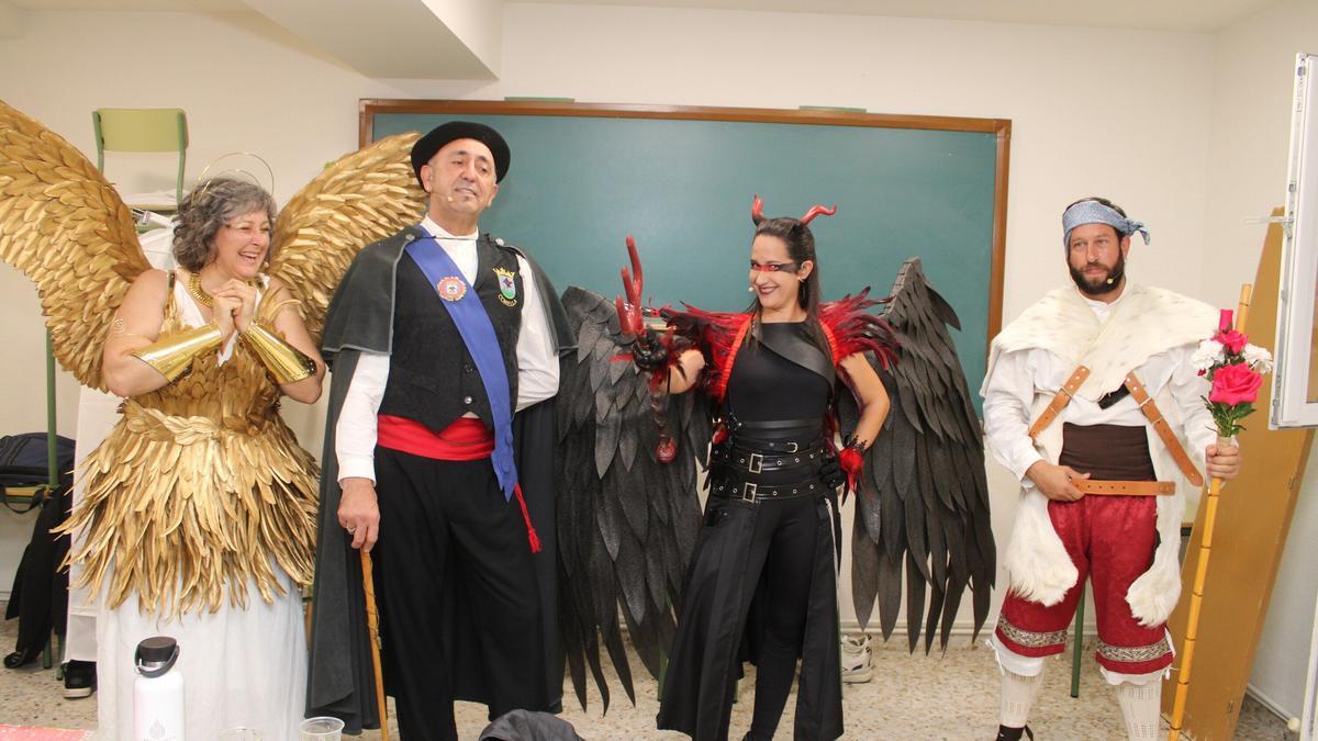 De izquierda a derecha ángel, mayoral, diablo y rabadán.